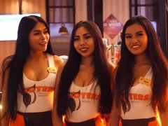 Enthousiasteling, Aziatisch, Bruinharig, Prostituee, Openbaar, Tiener, Tieten likken, Bekijker