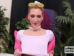 Blonde, Sucer une bite, Tir de sperme, Branlette thaïlandaise, Hd, Pute, Nénés