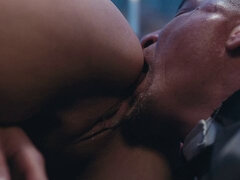 Grote kont, Grote mammen, Pijpbeurt, Sperma shot, Dominatie, Hd, Interraciaal, Trio