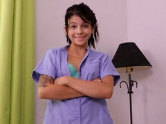 Fesselspiele, Braunhaarige, Domination, Latina, Masturbation, Entkleiden, Jungendliche (18+), Titten