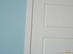 Grosser schwanz, Braunhaarige, Vollbusig, Gehörnter ehemann, Hardcore, Pornostars, Realität, Titten