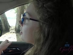 Leie, Braunhaarige, Fingern, Freundin, Brille, Pov, Muschi, Titten