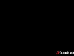 Baby sitter, Noire, Sucer une bite, Bondage, Queue, En levrette, Faciale, Piercing