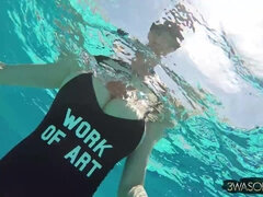 Gros seins, Brunette brune, Monstre, De plein air, Piscine, Pov, Public, Nénés