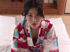 18 ans, Gros cul, Gros seins, Brunette brune, Japonaise, Cheveux courts, Maigrichonne, Adolescente