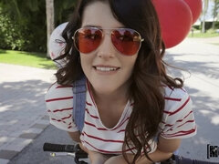 素人, 黒人, フェラチオ, 茶髪の, 自然山雀, アウトドア, オマンコ, 三人