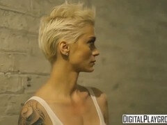 Raunchy cop enjoys double dildo play with all-girl group