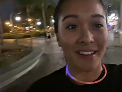 Amateur, Morena, Masturbación, Al aire libre, Público, Solo, Tetas, Juguetes
