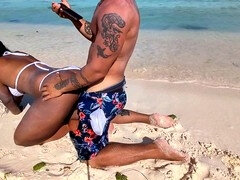 18 летние, Из жопы в рот, Пляж, Большая жопа, Кончили внутрь, Чешки, Доктор, Деньги