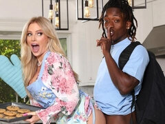 ベッドルーム, デカ尻, デカチン, デカパイ, ブロンド, フェラチオ, 家族, 淫乱熟女