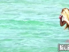 美人, ビキニ, ブロンド, 自然山雀, オージー, アウトドア, 公共, オッパイの
