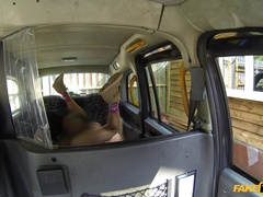 Blasen, Auto, Hundestellung, Fingern, Würgen, Handjob, Lecken, Arsch lecken