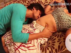 アジア人, 叔母, デカ尻, インド人, 日本人, 下着, 乳首, おもらし