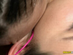 Arschlecken, Schwarz, Braunhaarige, Frau frau mann, Dusche, Dürr, Tätowierung, Flotter dreier