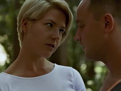 Grote mammen, Pijpbeurt, Rondborstig, Fetisj, Moeder die ik wil neuken, Buiten, Stiefmoeder