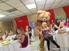 Blasen, Cfnm, Tanzen, Gruppe, Hd, Interrassisch, Orgie, Party
