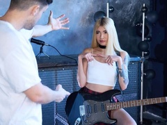 Blonde, Sucer une bite, Chatte, Soeurs, Tabou, Adolescente, Serré, Nénés