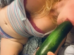 ブロンド, ぽちゃ, 農場, 女, 食べ物, オナニー, 淫乱熟女, 一人