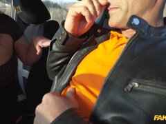 デカパイ, ブーツ, 茶髪の, 車, チェコ, 顔射, 自然山雀, オッパイの