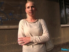 Amateur, Rubia, Mamada, Coche, Europeo, Dinero, Pov, Realidad