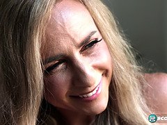 Grosse titten, Blondine, Blasen, Spermaladung, Erstes mal, Reif, Milf, Titten