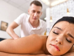 Wohlbeleibte schöne frauen, Grosser arsch, Grosse titten, Blasen, Braunhaarige, Handjob, Massage, Rasiert