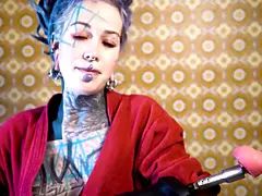 Anal, Gros cul, Gothique, Hd, Masturbation, Orgasme, Tatouage, Adolescente