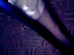 TOCANDO MADURA BIEN CULONA EN ASIENTO