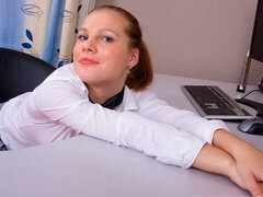 Любители, Большая жопа, Пальцем, В офисе, Школьница, Соло, Стриптизерша, Молоденькие