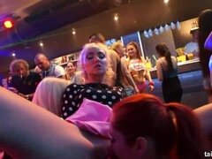 Morena, Muñeca, Penetracion con dedos, Grupo, Hd, Interracial, Orgasmo, Fiesta