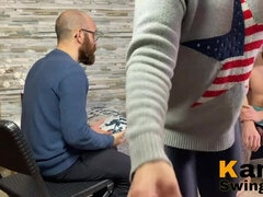 Grosser arsch, Blasen, Paar, Ehemann, Massage, Reif, Swingers, Ehefrau