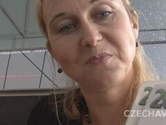 Leie, Grosser arsch, Blondine, Blasen, Schwanz, Hundestellung, Milf, Öffentlich