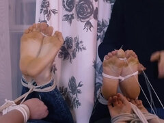 Enthousiasteling, Kont, Bondage discipline sadomasochisme, Grote mammen, Gebondenheid, Fetisj, Tiener, Tieten likken