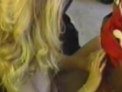 Tetas grandes, Rubia, Mamada, Corridas, Polla, Penetracion con dedos, Interracial, Clasico