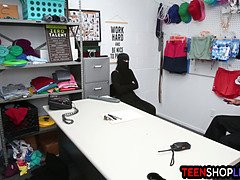 Grosser schwanz, Blasen, Kehlenfick, Hd, Büro, Realität, Schreiend, Jungendliche (18+)