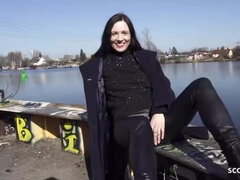 18 jaar, Grote lul, Blond, Pijpbeurt, Sperma shot, Duits, Hardcore, Rijpe lesbienne