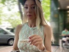 Masturbation, Orgasme, De plein air, Culottes ou slips, Public, Sous la jupe