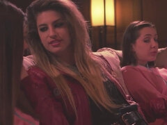 18 ans, Blonde, Hd, Lesbienne, Actrice du porno, Chatte, Adolescente, Plan cul à trois