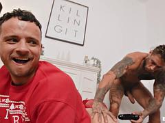 Grosse bite, Gode, Pénétrer avec le poing, Homosexuelle, Hd, Tatouage