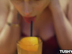 Anal, Cul, Sucer une bite, Brunette brune, Couple, Lingerie, Seins naturels, Petite femme