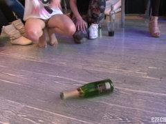 Beauté, Blonde, Brunette brune, Tchèque, Jeux, Léchez, Rousse roux, Cheveux courts