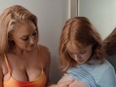 Tetas grandes, Rubia, Hembra, Lesbiana, Masturbación, Madres para coger, Estrella porno, Coño