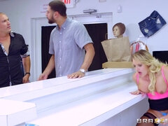 Rubia, Tetona, Masturbación, Bragas, Medias largas, Tatuaje, Juguetes, Vibrador