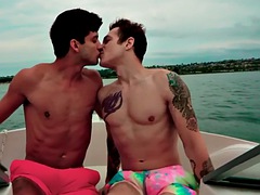 Sucer une bite, Collège université, Homosexuelle, Fille latino, Muscle