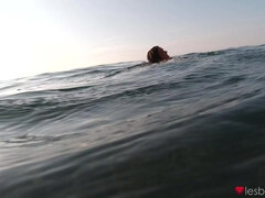 Stellung 69, Strand, Britisch, Lesbisch, Lecken, Im freien, Muschi, Nass
