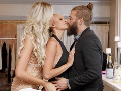 Минет, Собачьи, Сперма на лице, Лизание, Киски