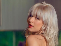 Grote kont, Blond, Handbeurt, Kut duiken, Geschoren, Alleen, Tiener, Tieten likken