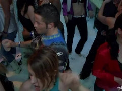 Blasen, Stiefel, Hundestellung, Fetisch, Handjob, Hardcore, Lesbisch, Satin