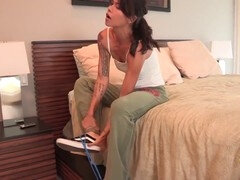 Anal, Gros cul, Britannique, Léchez, Masturbation, Chatte, Tatouage, Jouets