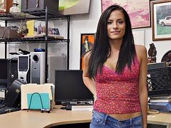 Pretty amateur pawns her twat and pussy